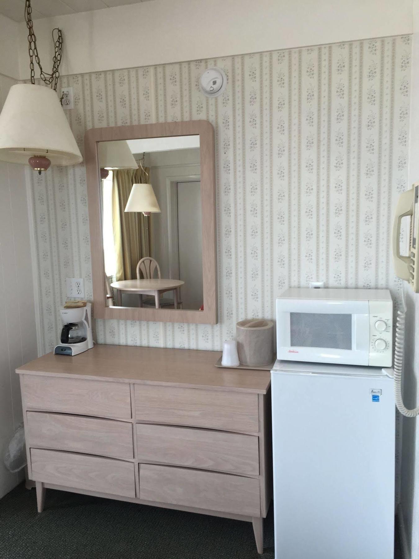 Fish Tales Boardwalk Inn & Ocean Mecca Motel Ocean City Extérieur photo